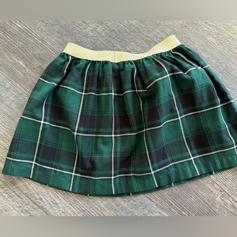 5 for $20 ✨ Carters Holiday Green plaid skirt Gold Waistband Girls size 5
